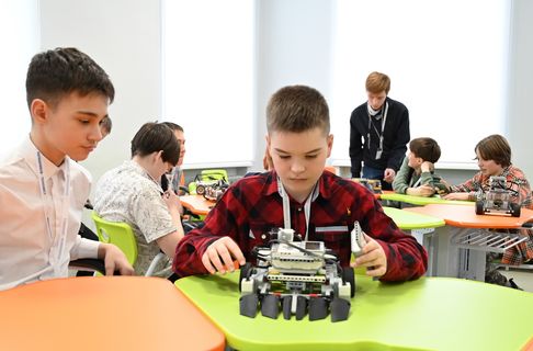 Открытие III международного научно-технического фестиваля робототехники «Калашников технофест» состоялось в УдГУ1