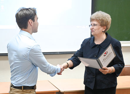 На учёном совете Почётными грамотами от Министерства образования и науки УР наградили преподавателей УдГУ 2