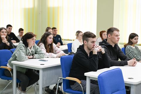 Заседание студенческого конструкторско-изобретательского бюро (СКИБ) ИГЗ состоялось в рамках Недели молодёжной науки в УдГУ4
